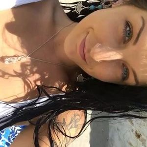 Meet your Posher, Sierra